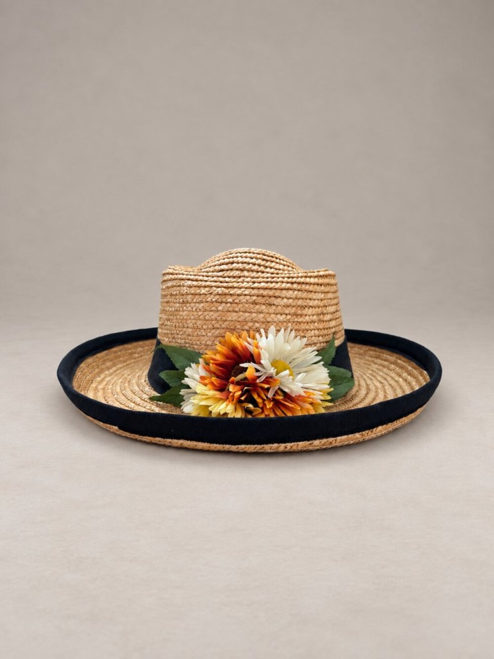1970s Vintage Woven Straw Boater Sun Hat with Floral Accent